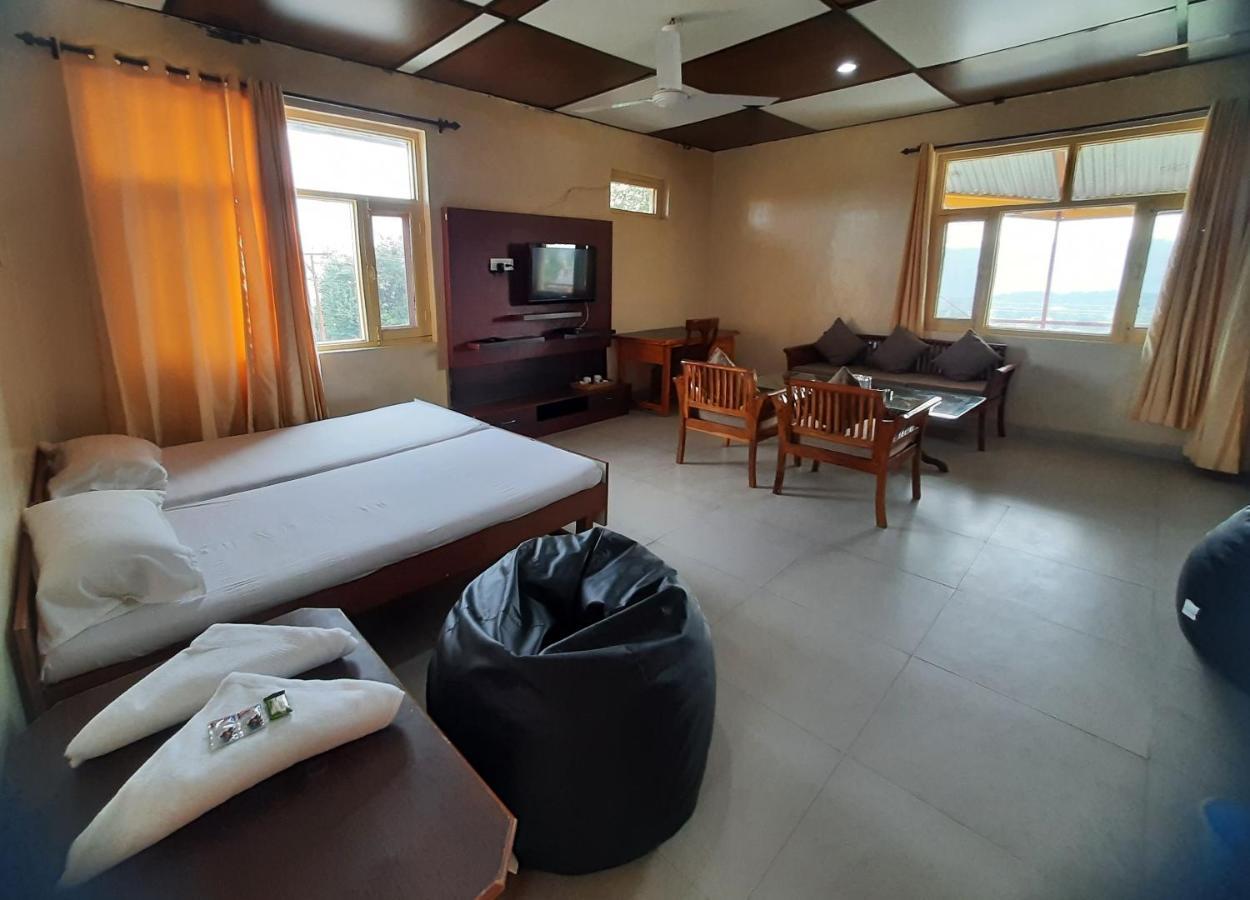 Pops Resort Pālampur Εξωτερικό φωτογραφία