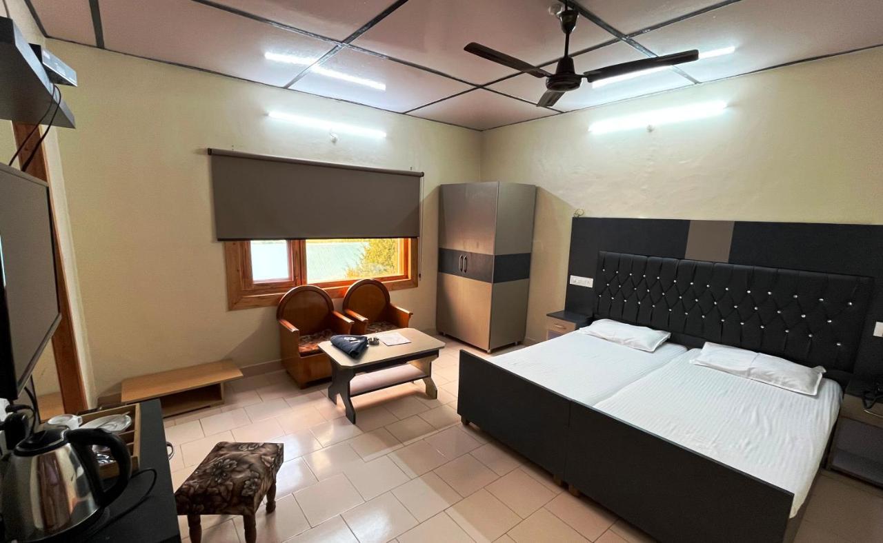 Pops Resort Pālampur Εξωτερικό φωτογραφία