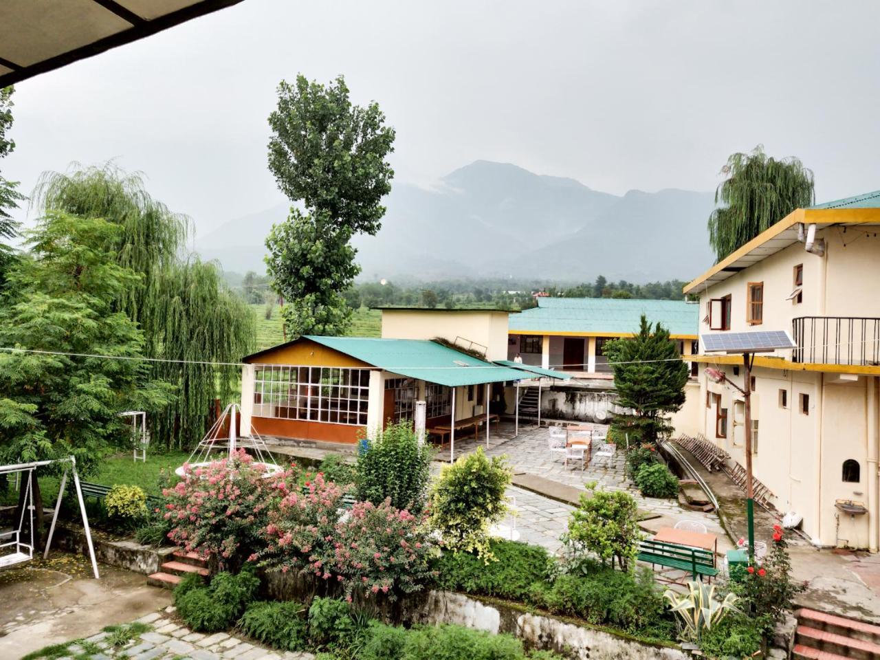 Pops Resort Pālampur Εξωτερικό φωτογραφία
