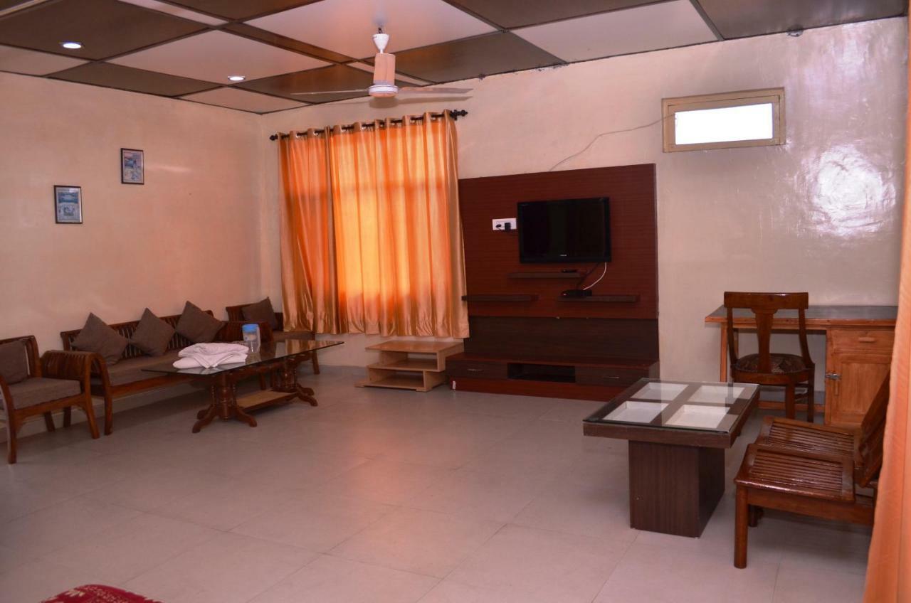 Pops Resort Pālampur Εξωτερικό φωτογραφία