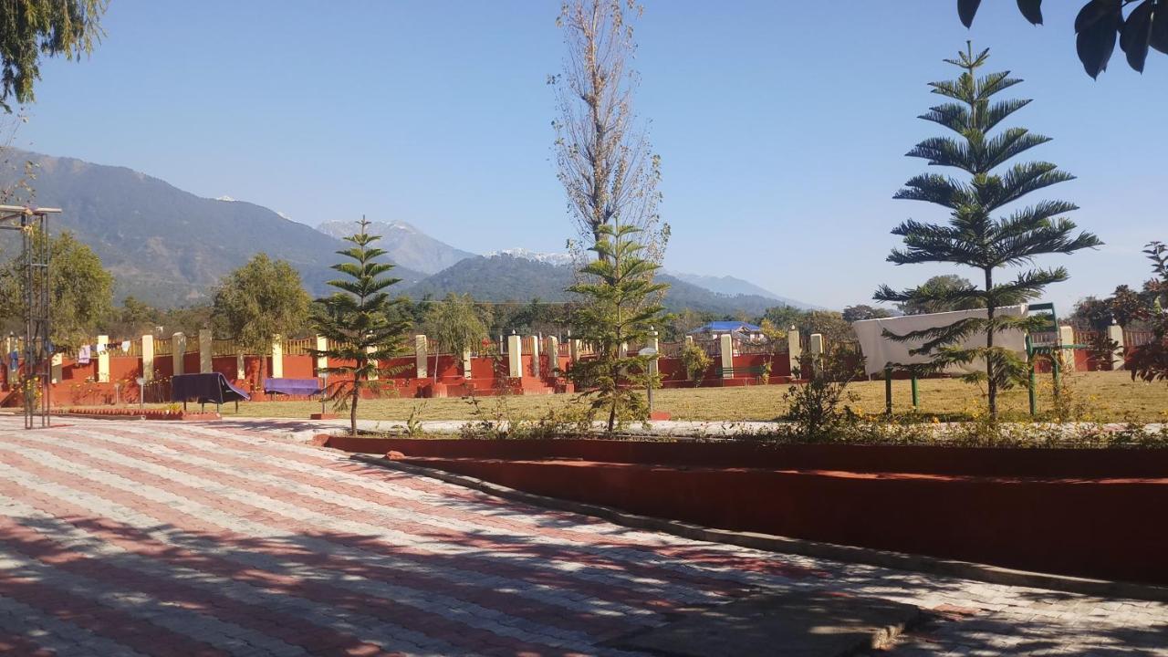 Pops Resort Pālampur Εξωτερικό φωτογραφία